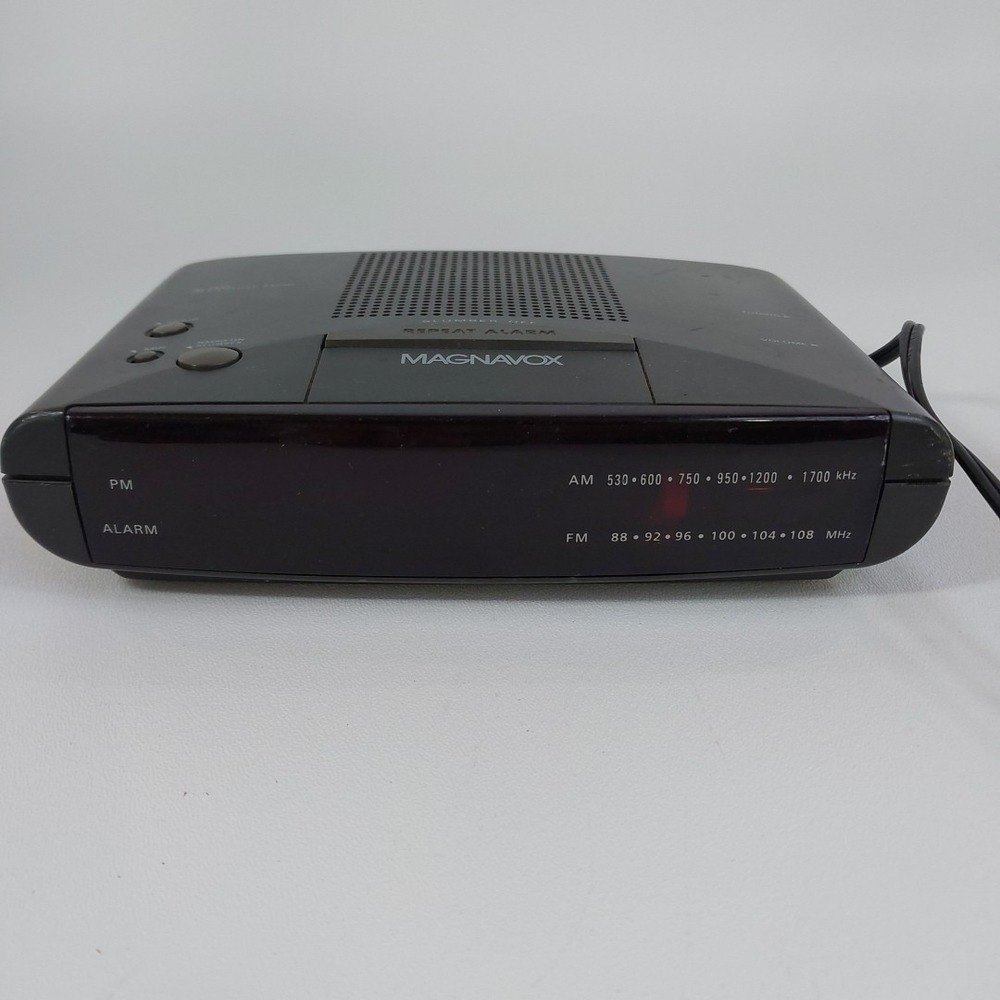 Vintage‎ Magnavox AJ 3040/17 AM/FM Alarm Clock Radio